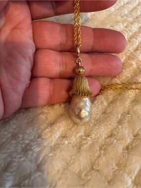 Vintage faux pearl and gold-tone necklace